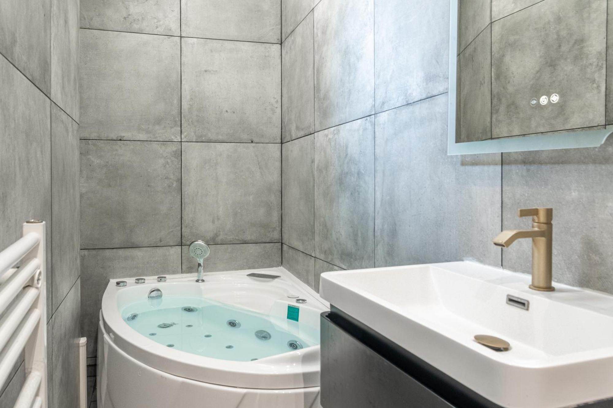 Lavie Maison Eiffel Ac Hot Tub Paříž Exteriér fotografie