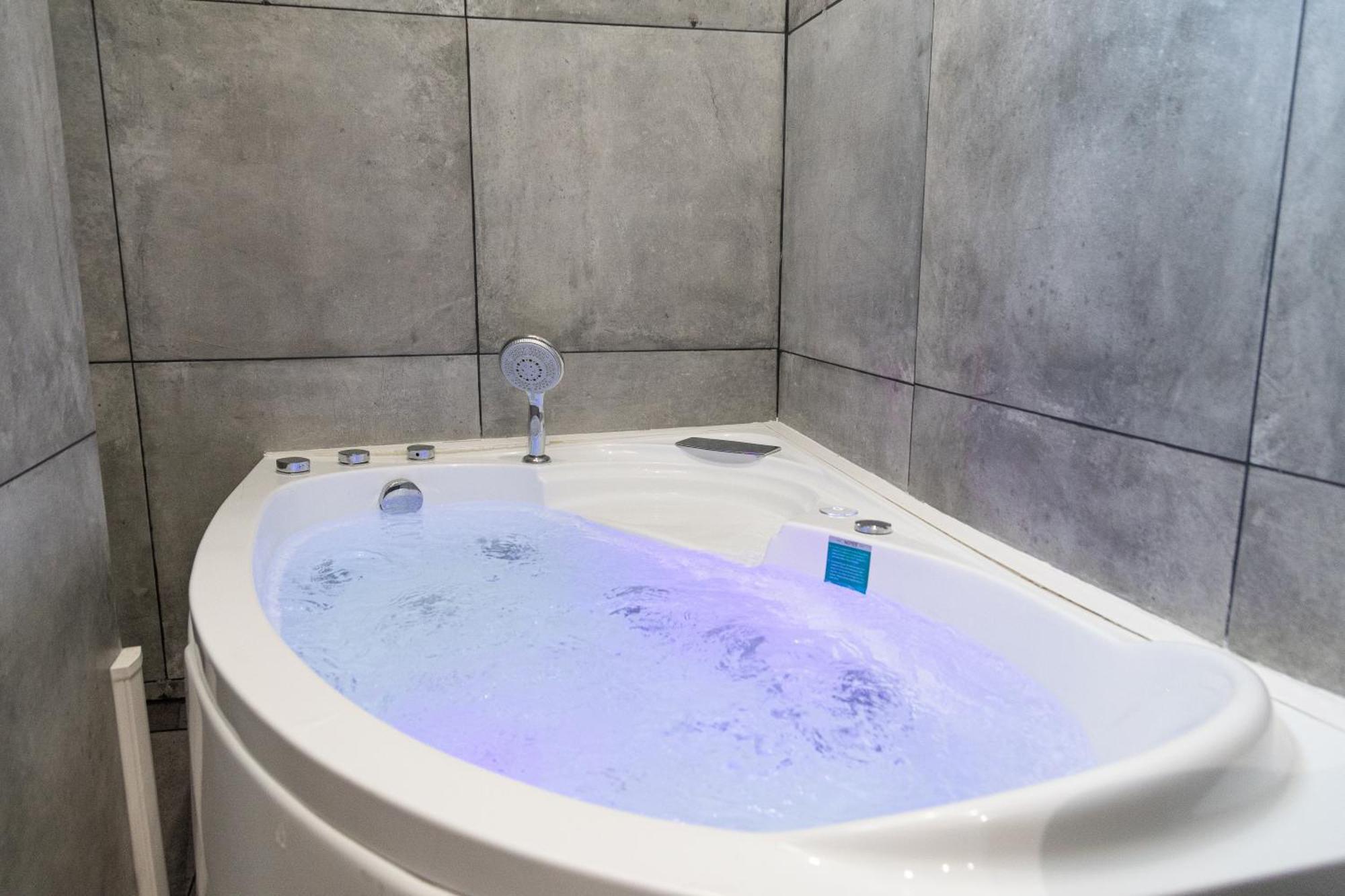 Lavie Maison Eiffel Ac Hot Tub Paříž Exteriér fotografie